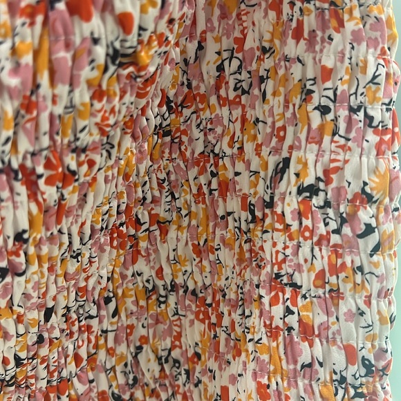 NWT REVOLVE MORE TO COME Zhuri Smocked Mini Skirt in Pink Floral - Picture 7 of 8